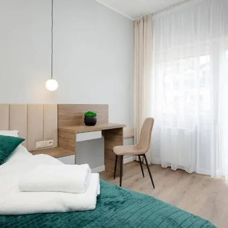 Spacious Apartment,summer Swimming Pool, Apartamento