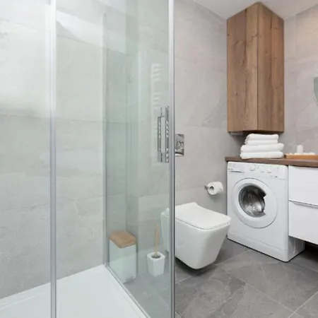 Spacious Apartment,summer Swimming Pool, Pobierowo